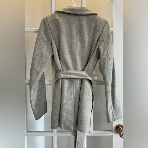 Babaton cute coat to sell - 229$ - Picture 2 of 4